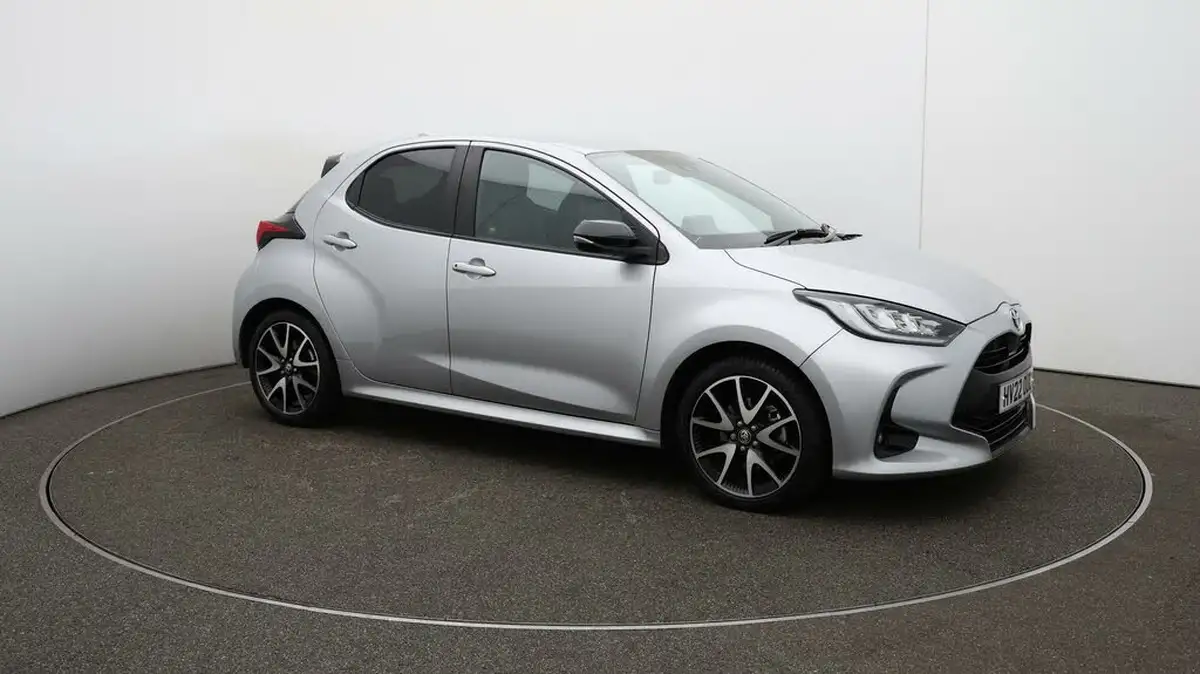 2022-toyota-yaris-15-vvt-i-dynamic-big-38