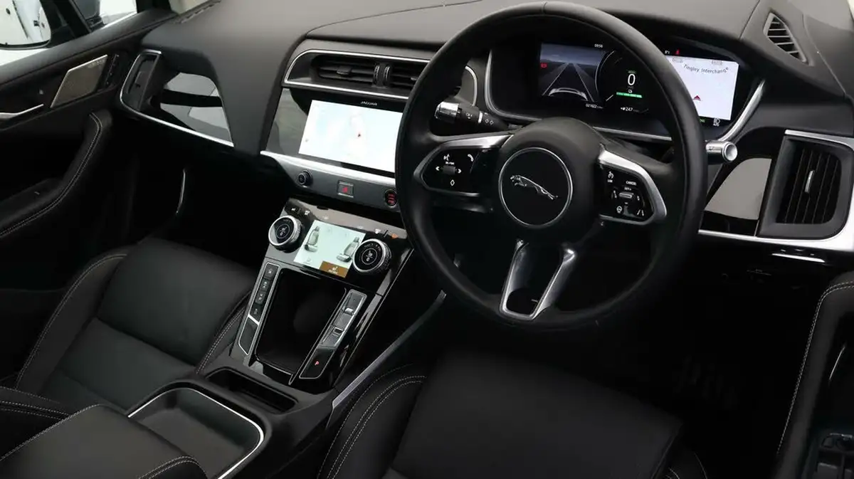 2021-jaguar-i-pace-ev400-hse-big-8