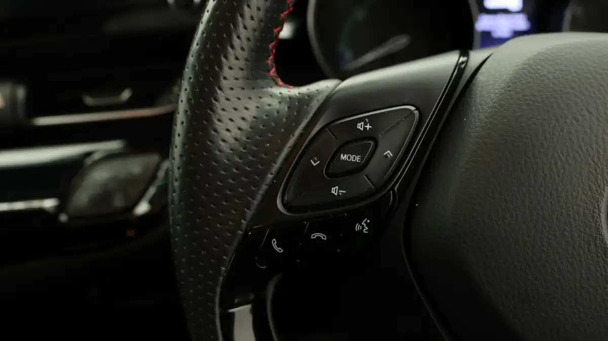 2021-toyota-c-hr-18-vvt-i-gr-sport-big-20