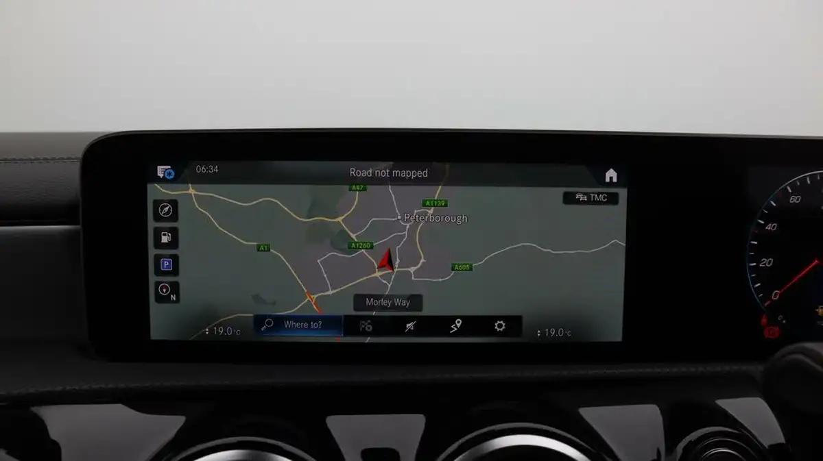 2020-mercedes-benz-cla-13-cla-200-amg-line-coupe-4d-7g-dct-big-11