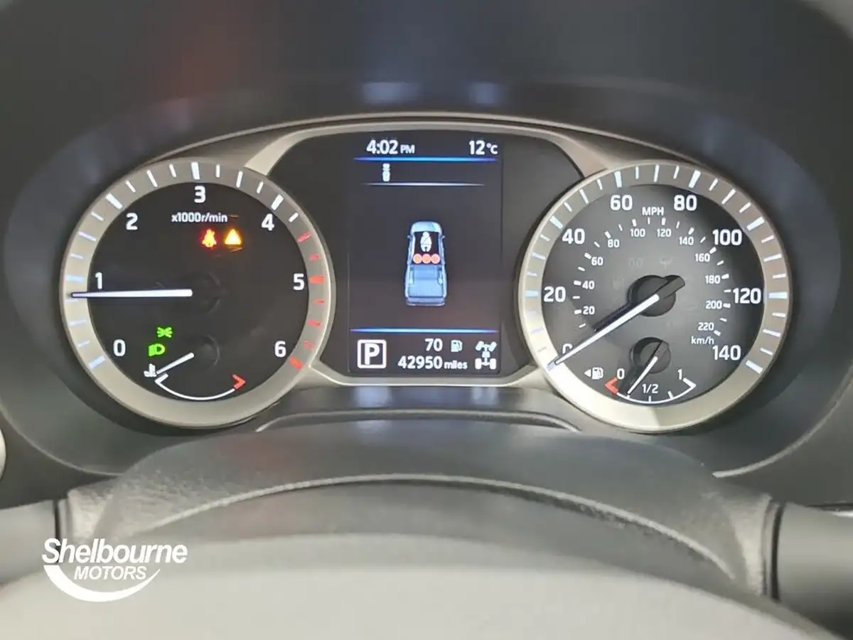 2021-nissan-navara-23dci-tt-tekna-8-navileather-auto-big-17