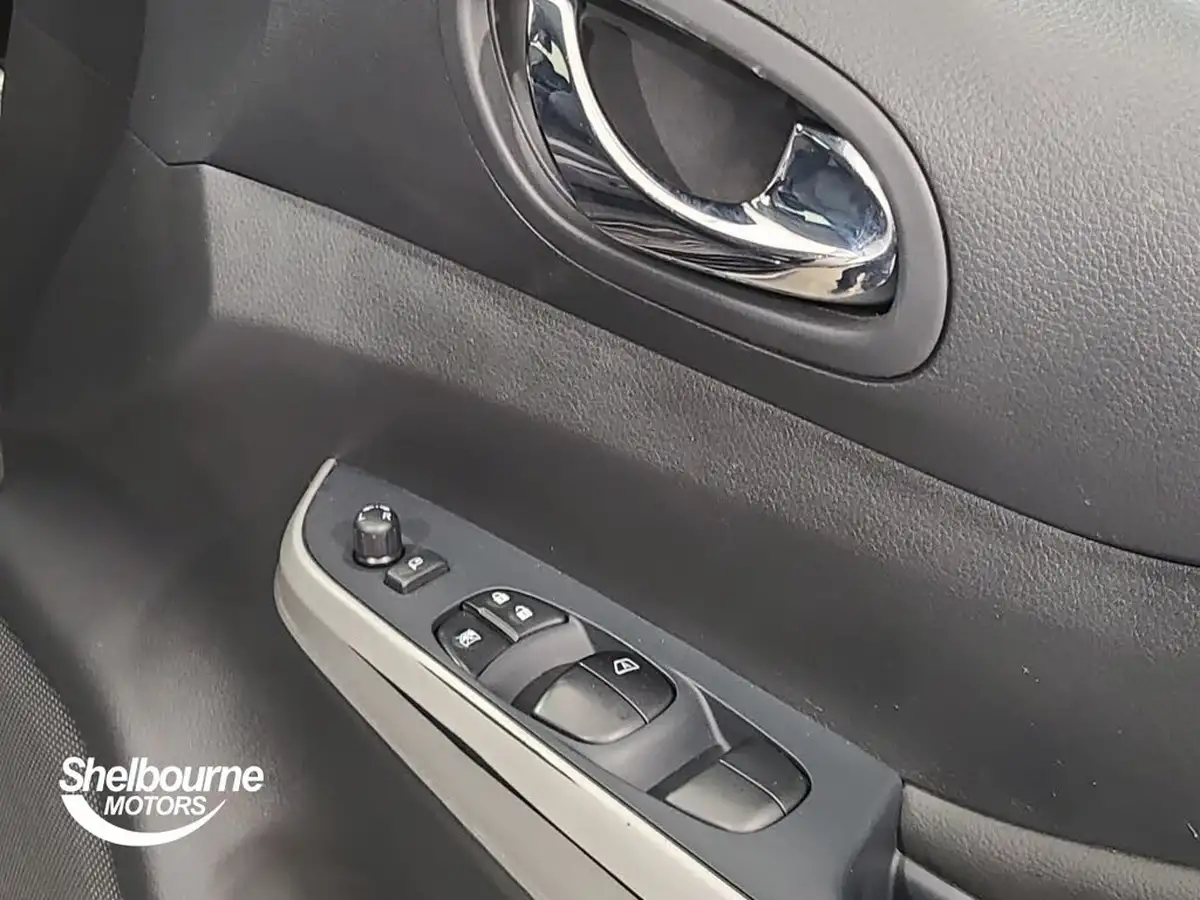 2021-nissan-navara-23dci-tt-tekna-8-navileather-auto-big-41
