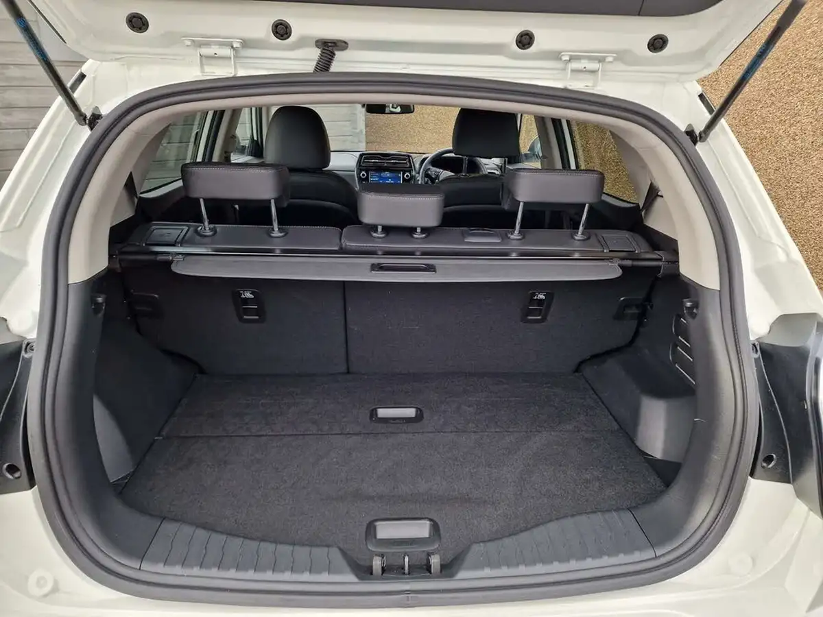 2023-kgm-ssangyong-tivoli-15-ultimate-auto-big-7