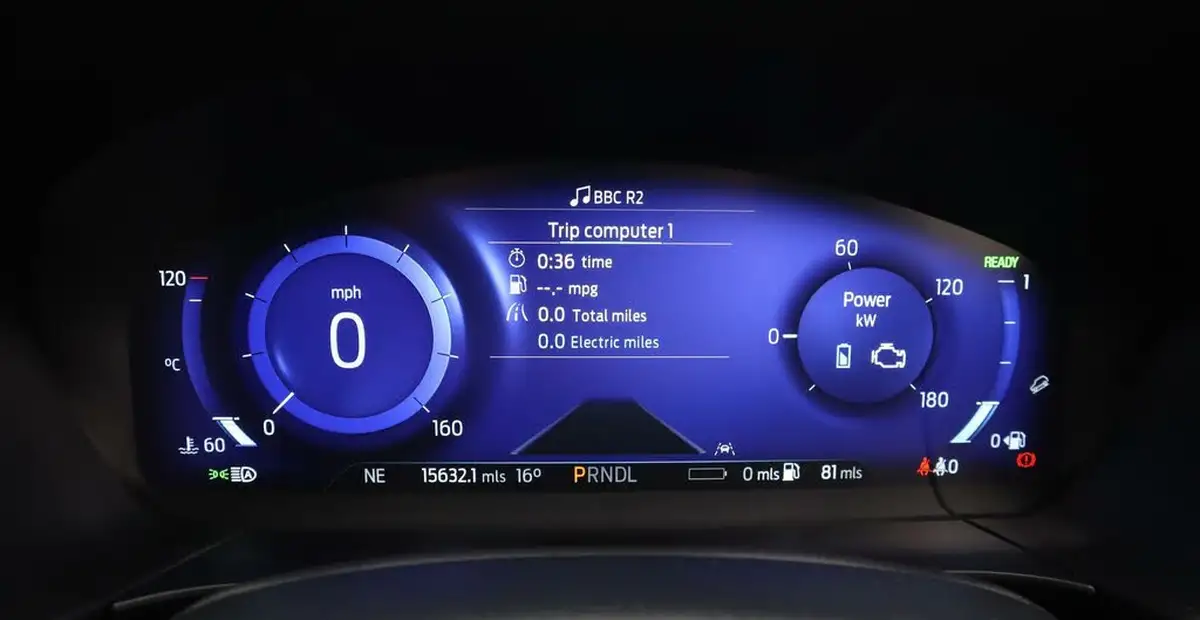 2022-ford-kuga-25t-st-line-x-edition-225ps-phev-big-10