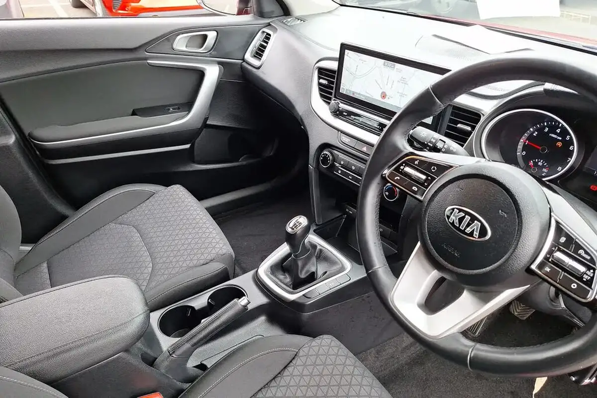 2021-kia-ceed-10-t-gdi-2-nav-hatchback-big-11
