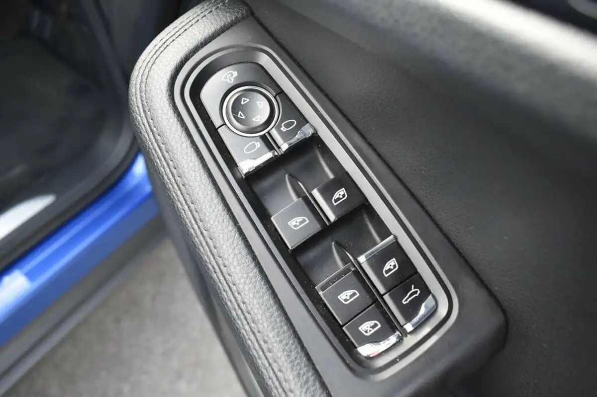 2015-porsche-macan-30td-s-big-9