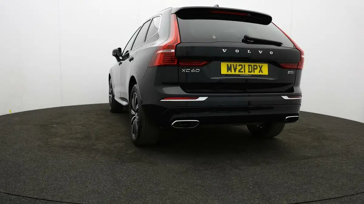 2021-volvo-xc60-20-b5-inscription-awd-big-23