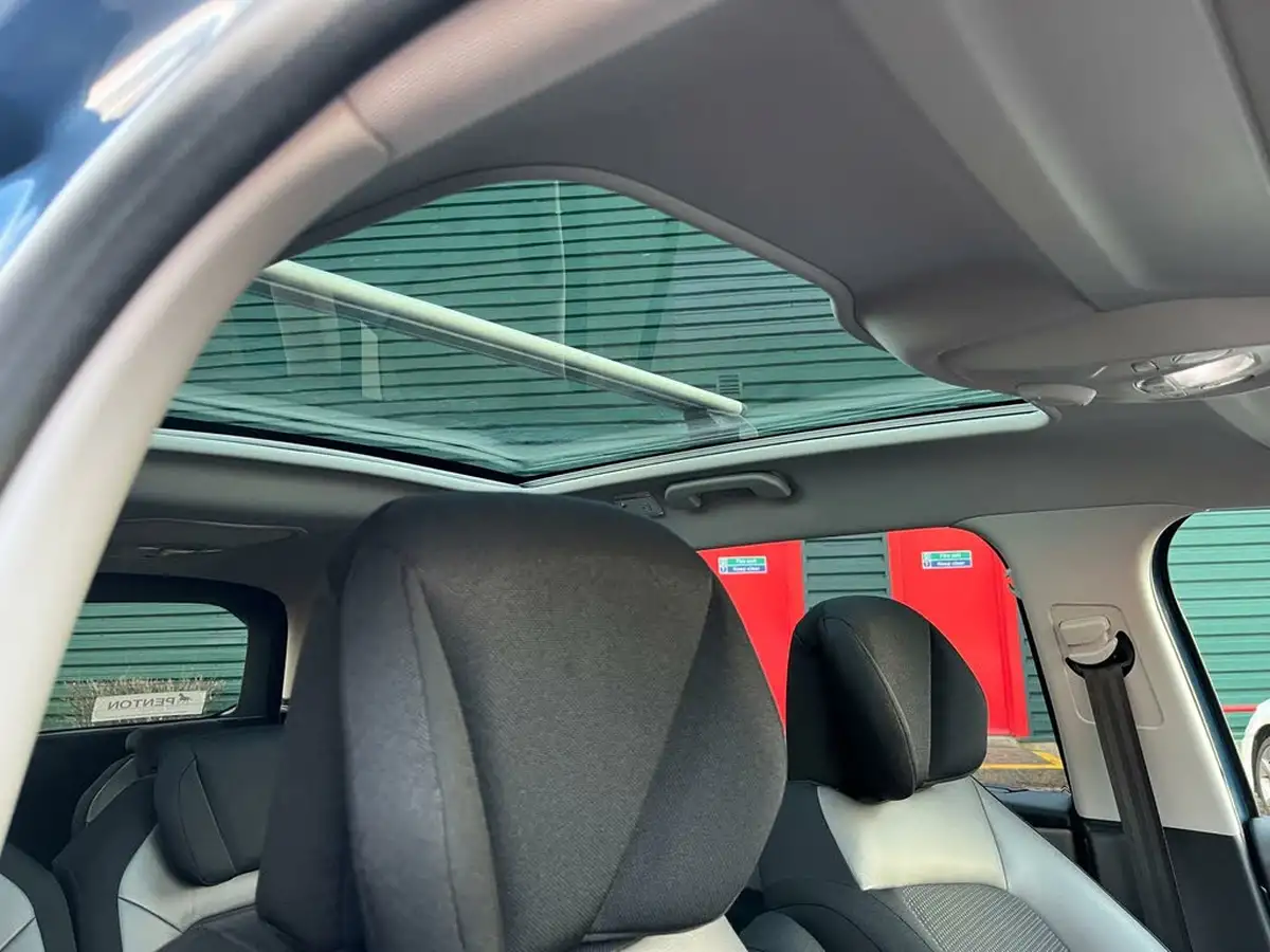 2015-citroen-grand-c4-picasso-16bluehdi-exclusive-eat6-big-33