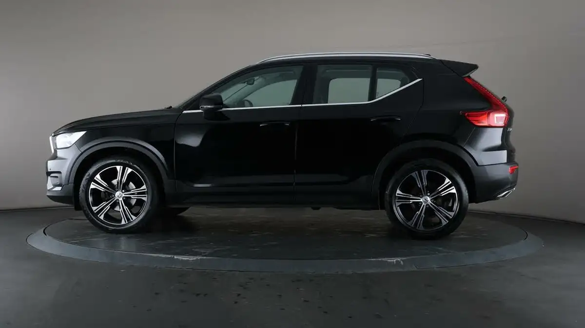 2020-volvo-xc40-20td-d3-inscription-pro-big-4