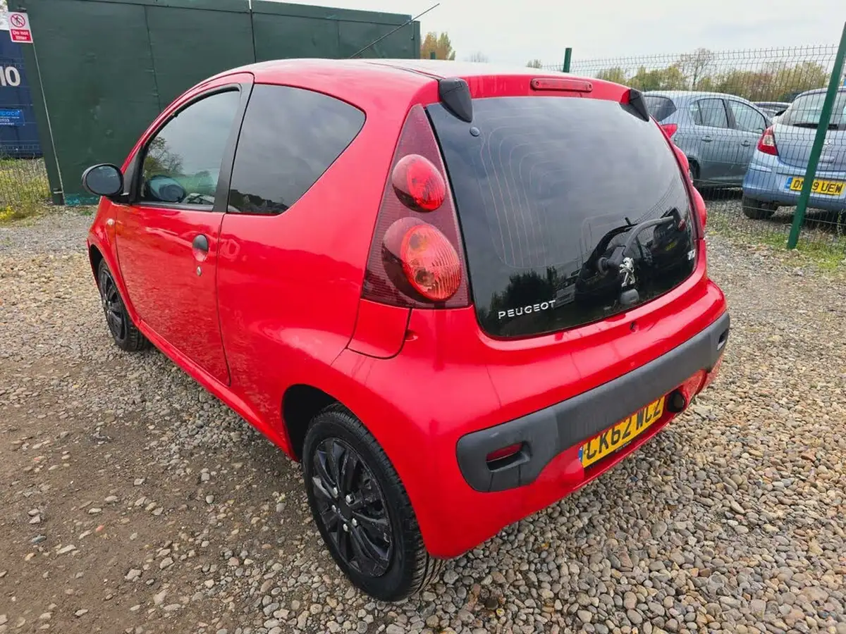 2013-peugeot-107-10-access-big-10