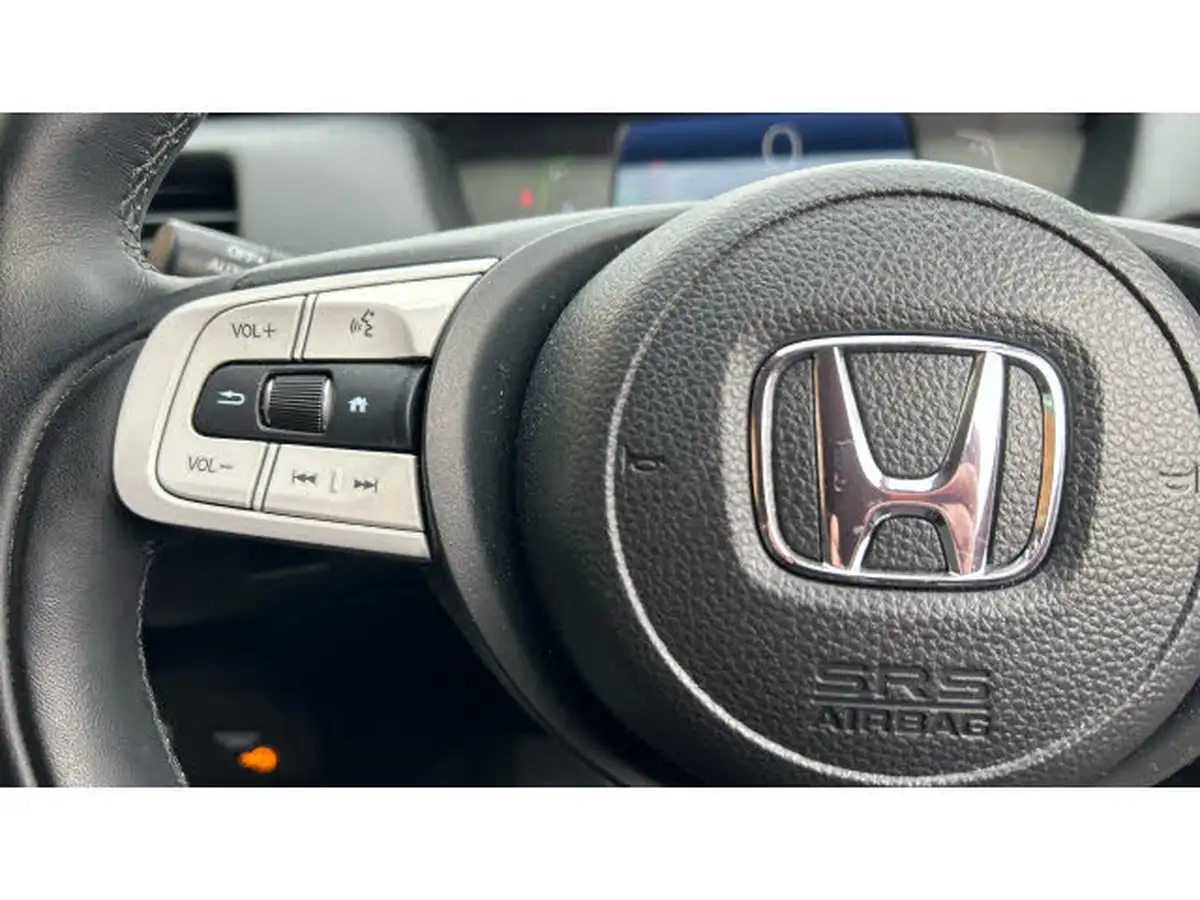 2023-honda-jazz-15-i-mmd-advance-big-16