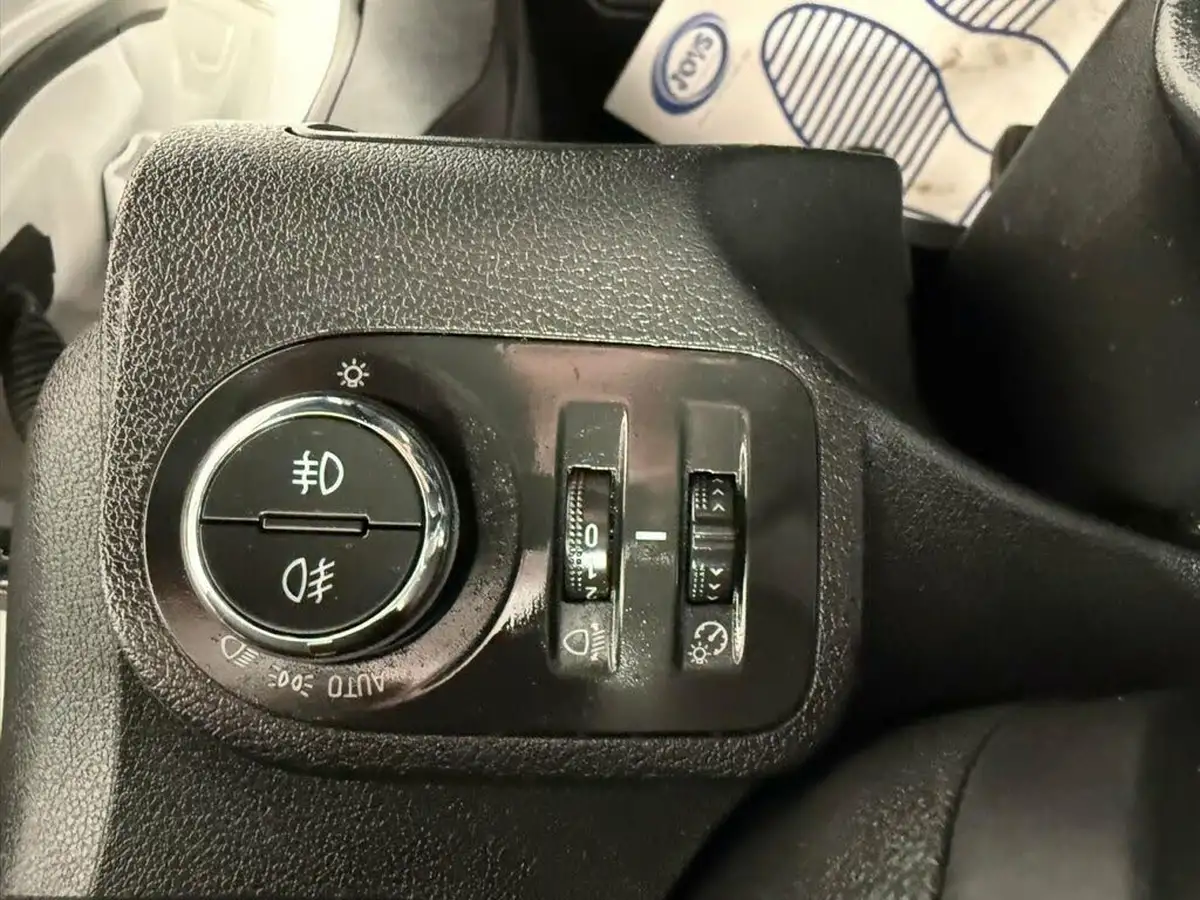 2021-vauxhall-combo-15cdti-sportive-2300-100pseu6dt-l2h1-panel-big-18