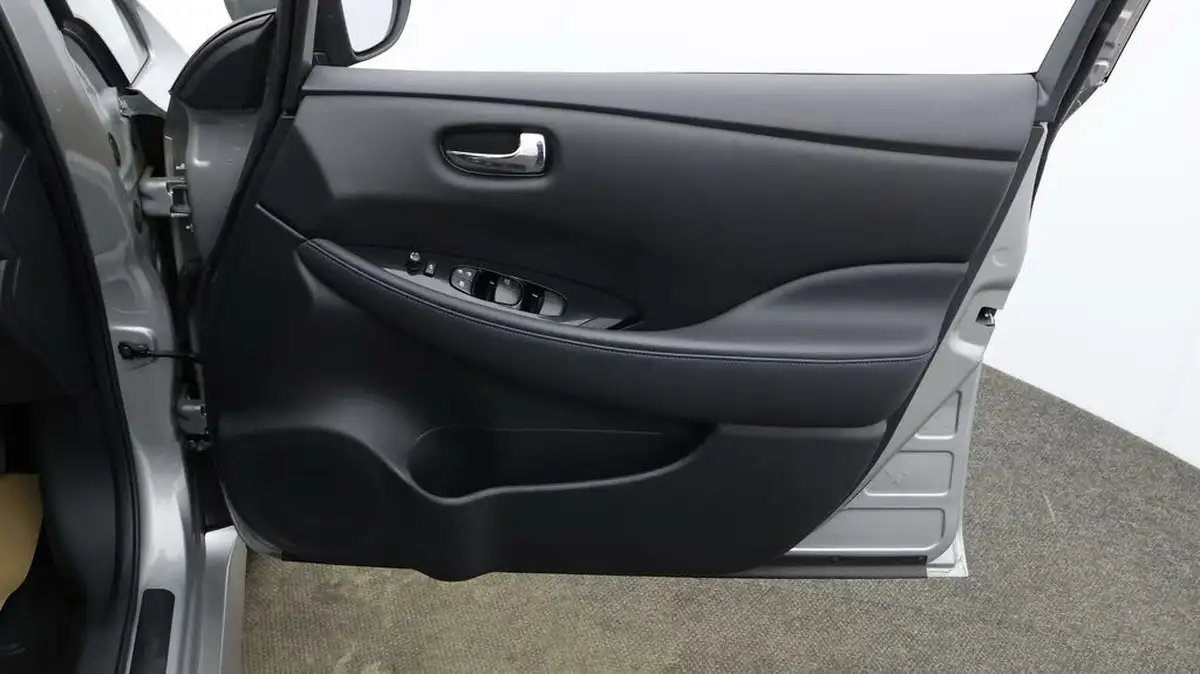 2022-nissan-leaf-e-n-connecta-big-14