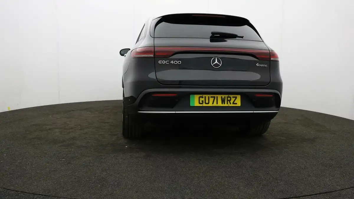 2021-mercedes-benz-eqc-e-eqc-400-amg-line-big-35