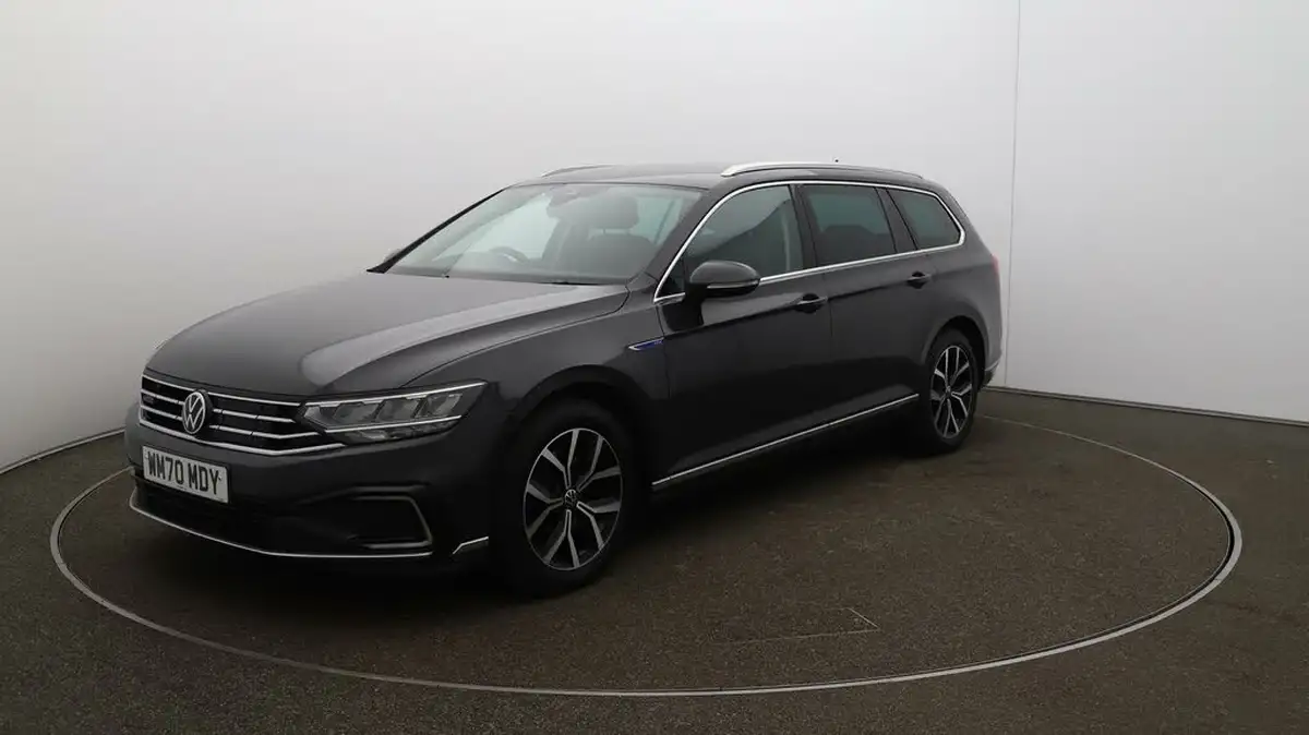 2021-volkswagen-passat-14-tsi-gte-estate-5d-big-61