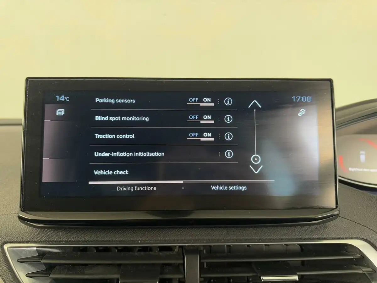 2021-peugeot-3008-suv-15-bluehdi-gt-big-46