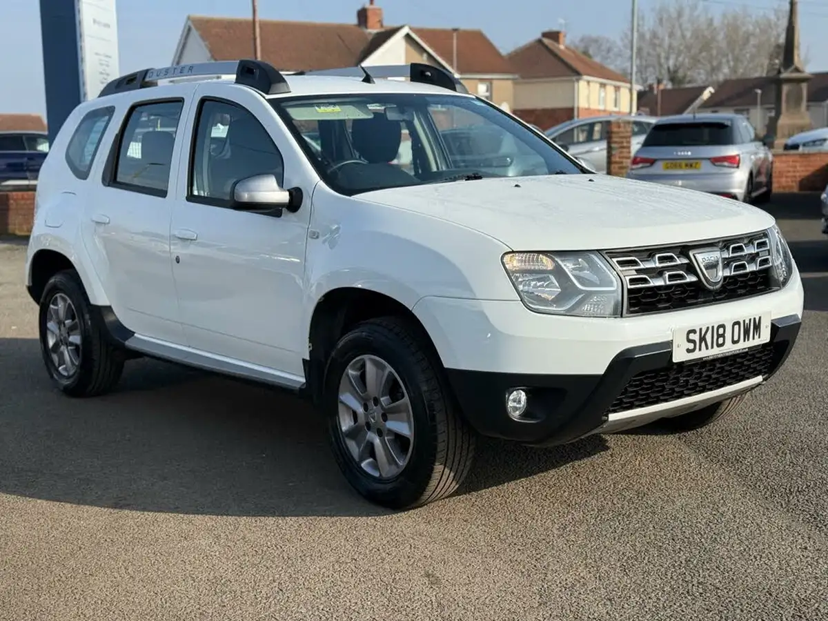 2018-dacia-duster-12-tce-nav-4x4-big-0