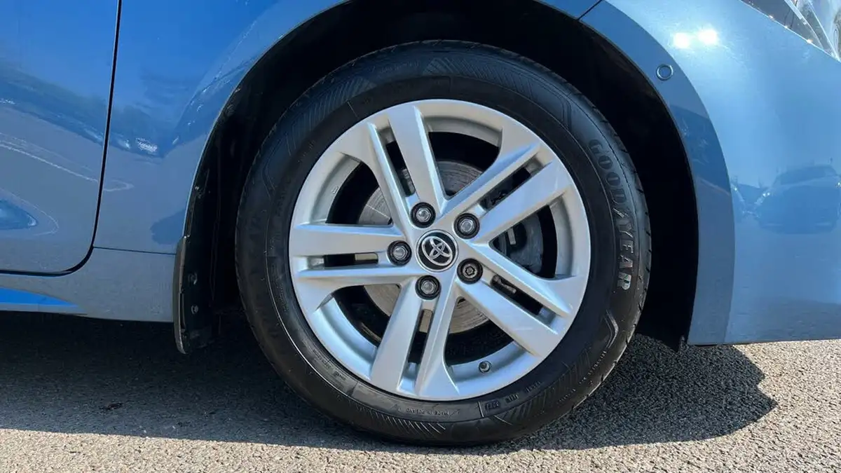 2020-toyota-corolla-18-vvt-i-icon-tech-spare-wheel-hatchback-5d-big-17