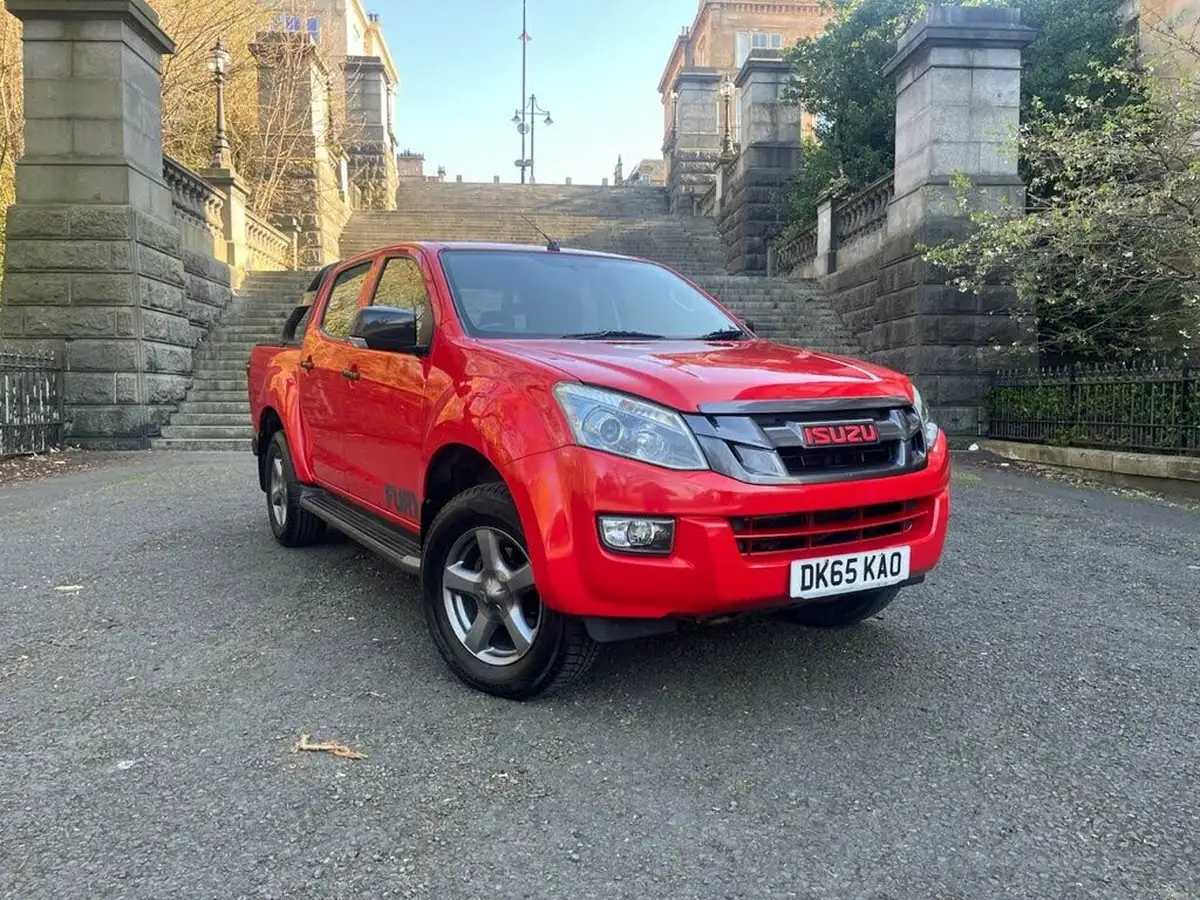 2015-isuzu-d-max-25td-fury-big-4