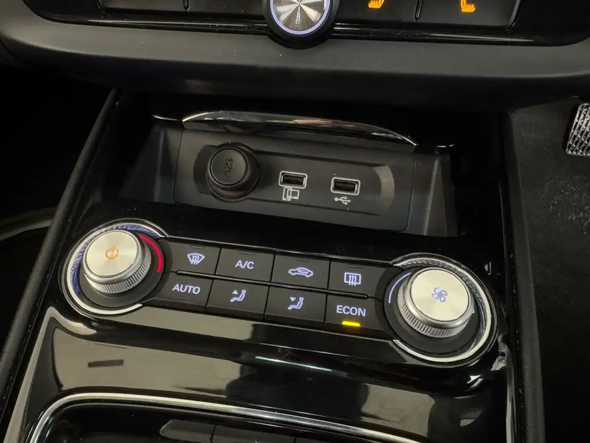 2022-mg-mg5-e-exclusive-ev-long-range-big-35
