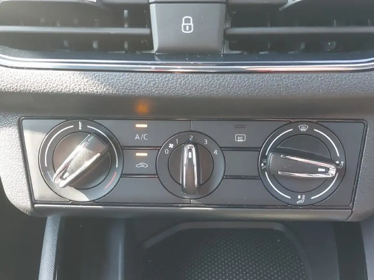 2023-skoda-scala-10-tsi-monte-carlo-110ps-dsg-big-16