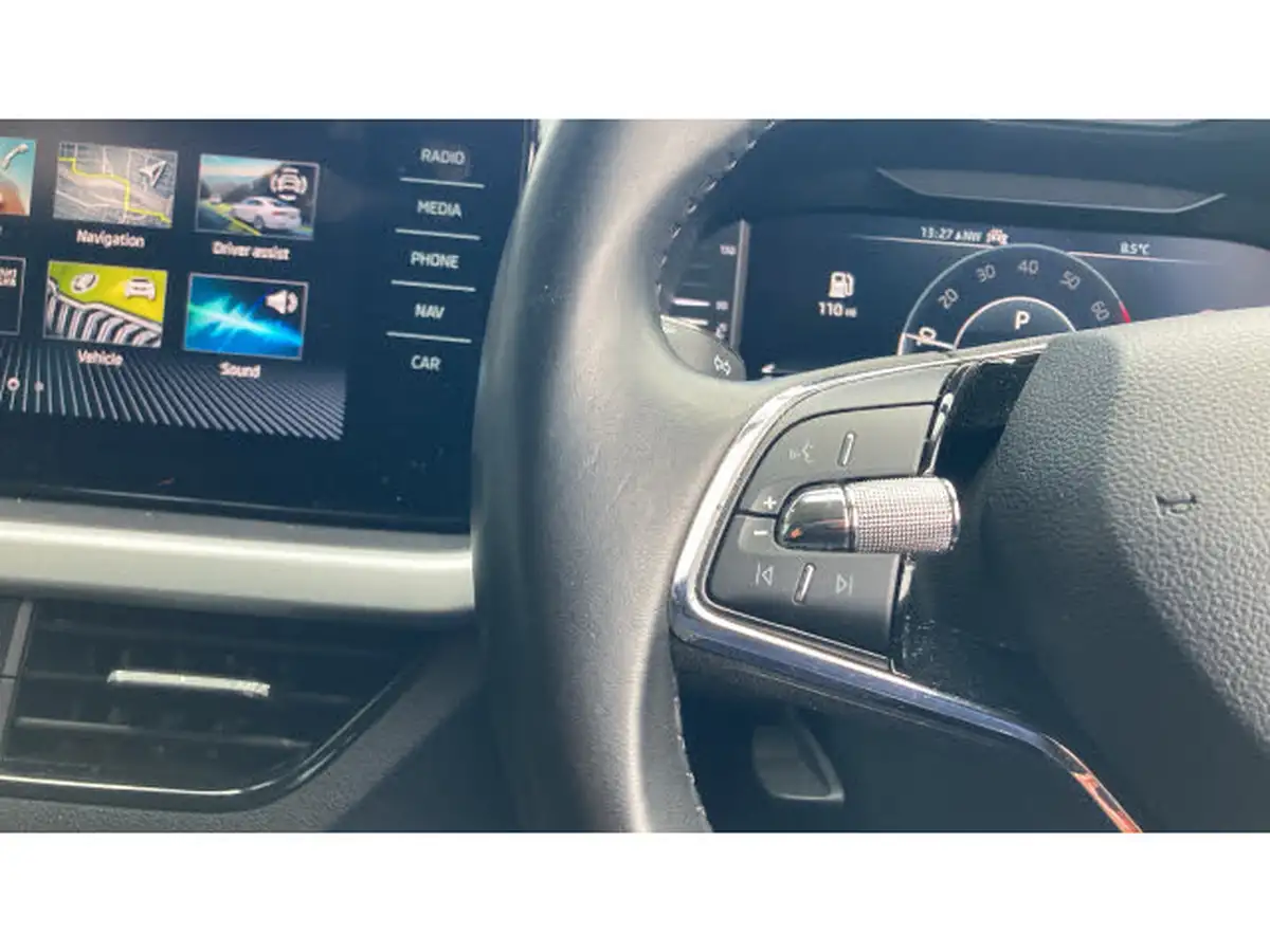 2021-skoda-kamiq-10-tsi-se-l-109ps-dsg-big-20