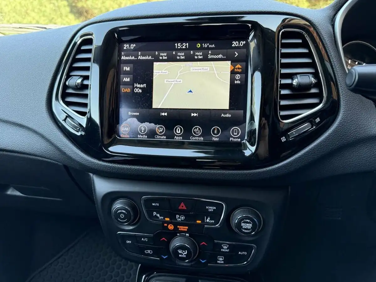 2018-jeep-compass-big-15