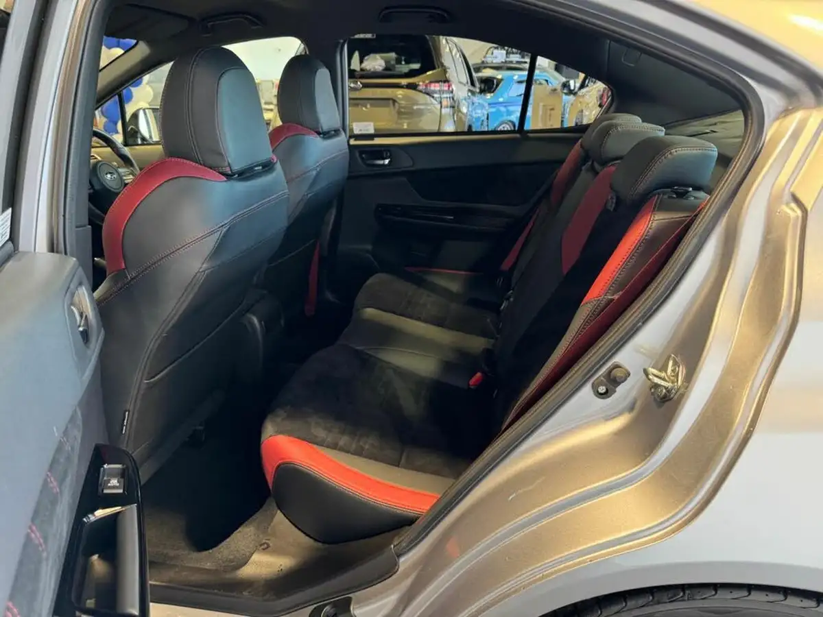 2018-subaru-wrx-25-sti-type-uk-big-37