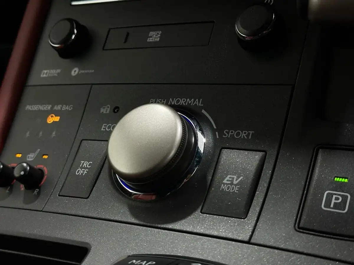 2020-lexus-ct-200h-18-f-sport-big-22