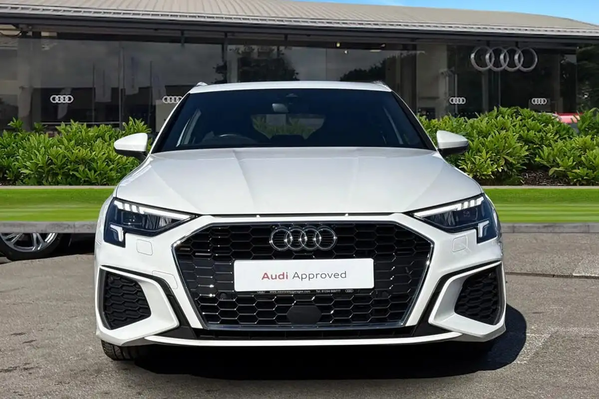2023-audi-a3-10-30-tfsi-s-line-sportback-5d-big-4