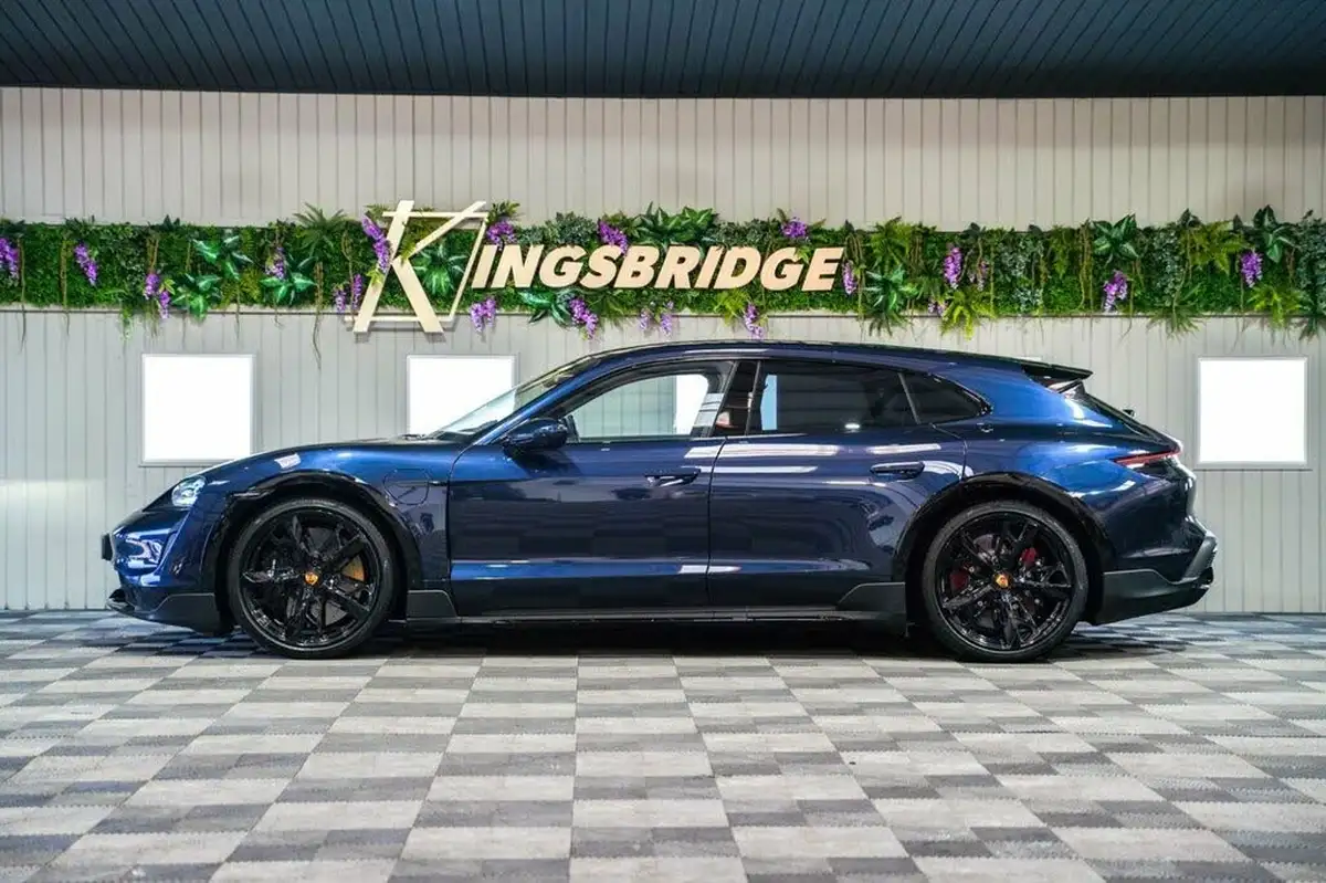 2023-porsche-taycan-e-turbo-s-cross-turismo-big-52
