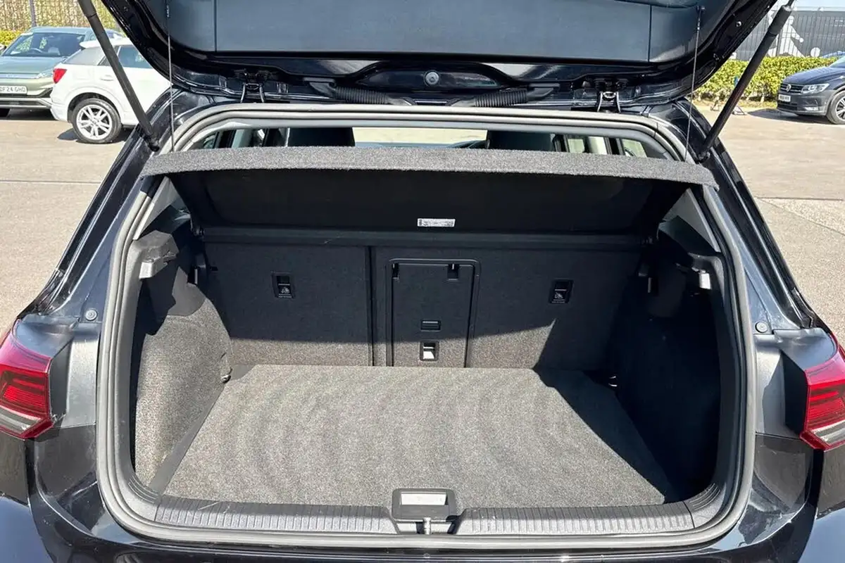2020-volkswagen-golf-15-etsi-style-150ps-hatchback-big-6