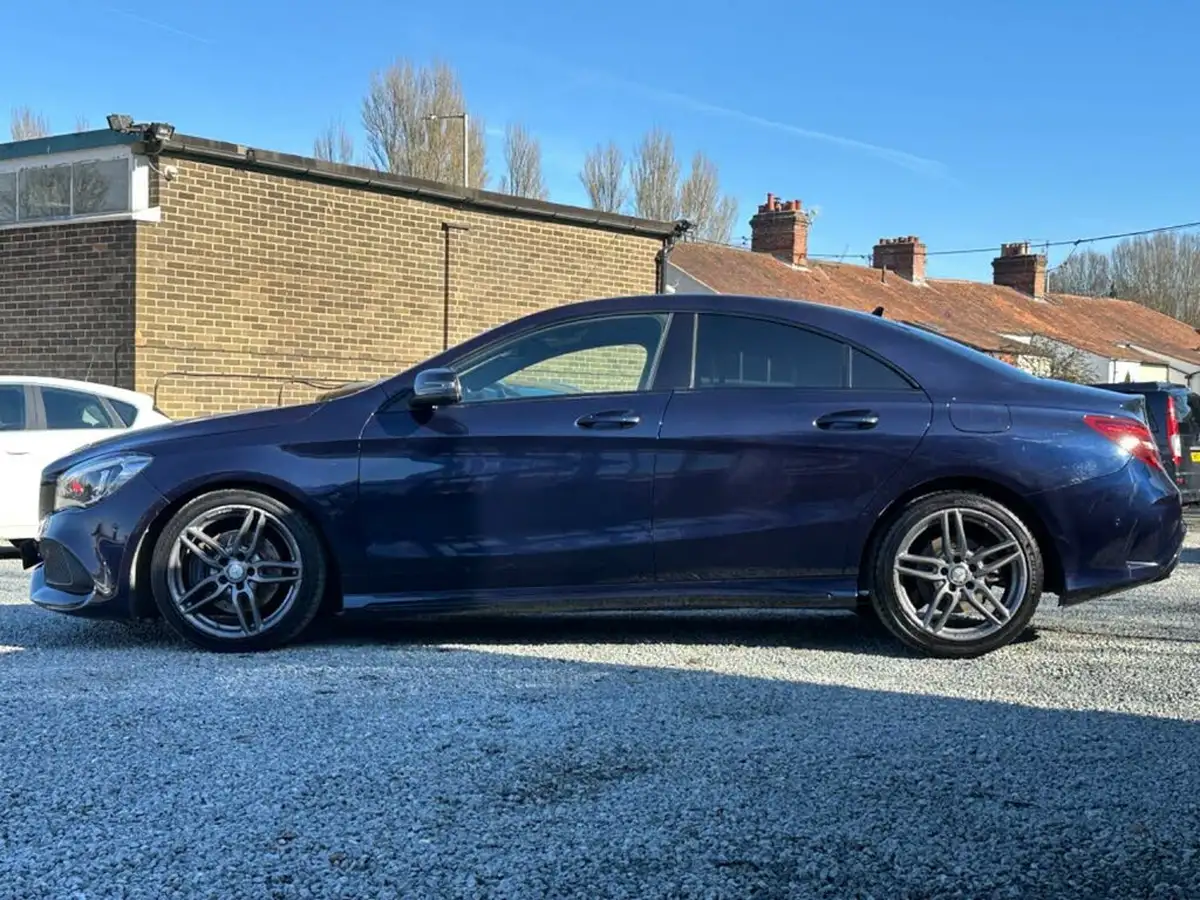 2017-mercedes-benz-cla-21d-cla-220-amg-line-coupe-4d-big-7