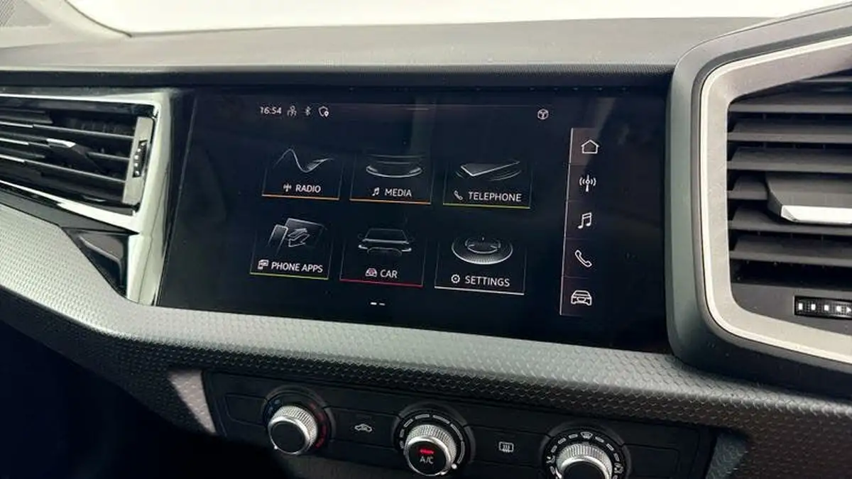2021-audi-a1-10-25-tfsi-sport-big-17
