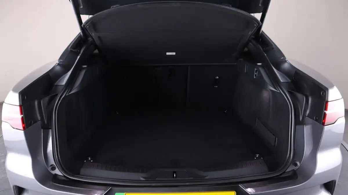 2021-jaguar-i-pace-ev400-black-big-17