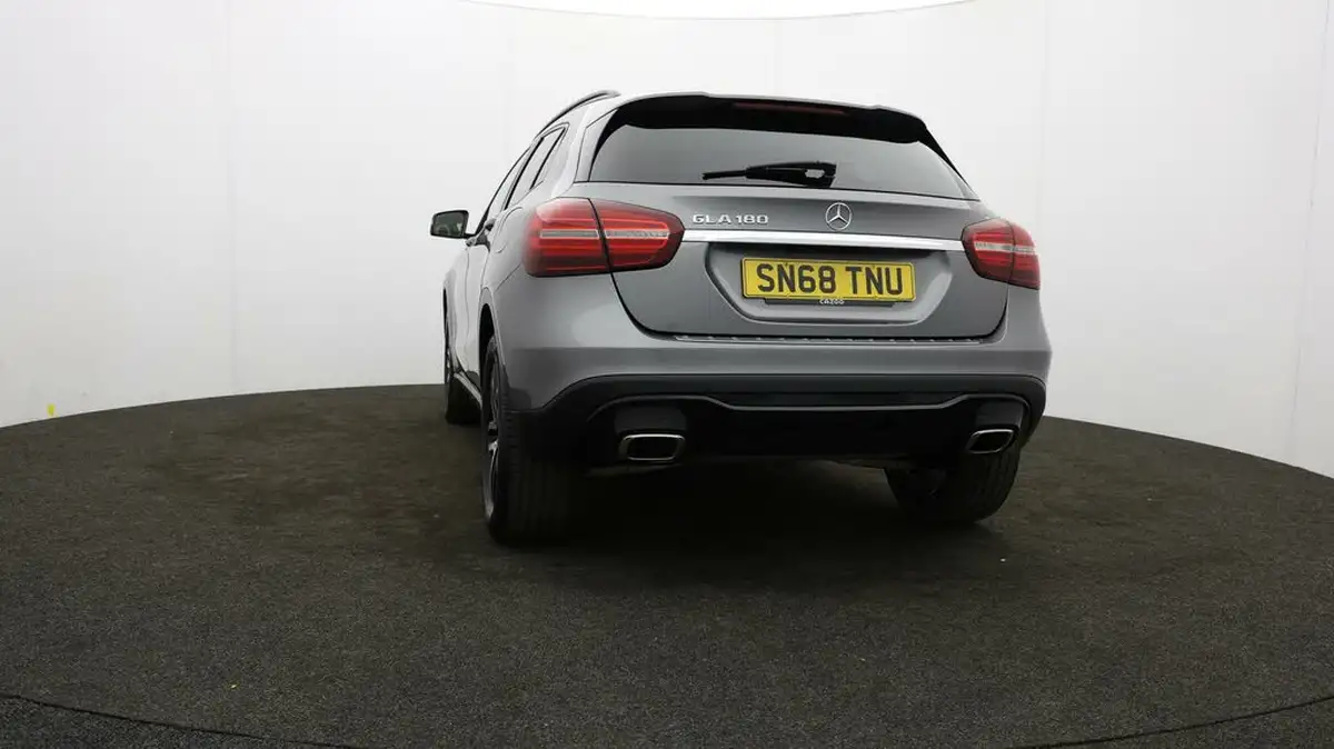 2019-mercedes-benz-gla-class-16-gla-180-urban-edition-ss-big-74