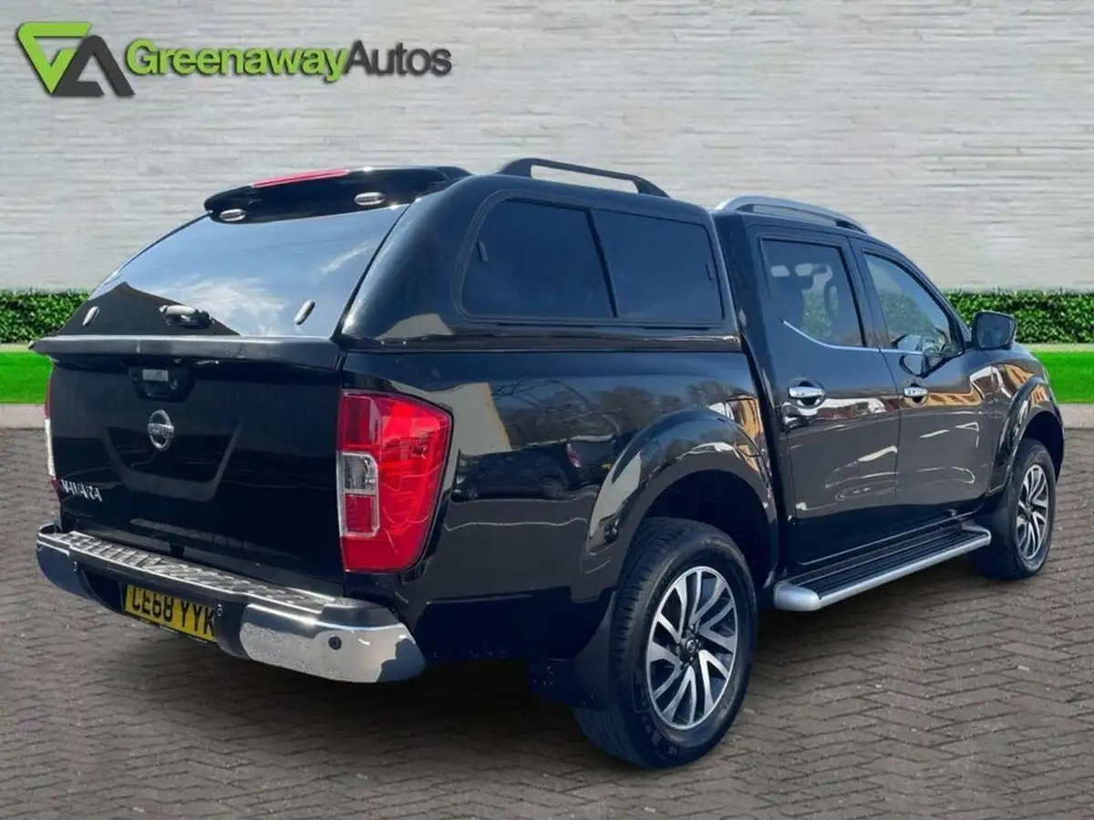 2018-nissan-navara-23dci-tekna-big-5