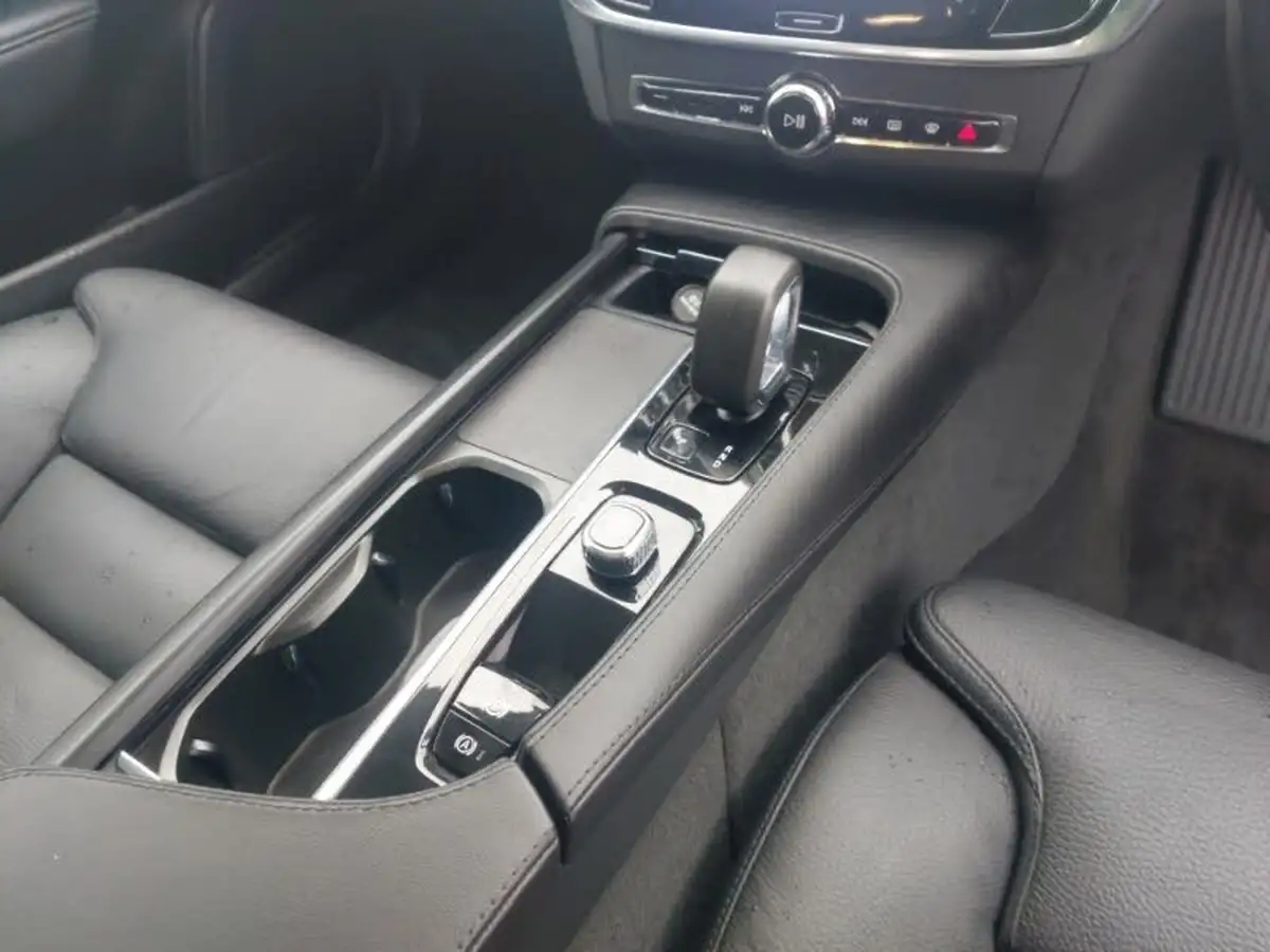2023-volvo-v90-20-b5-ultimate-247bhp-big-18