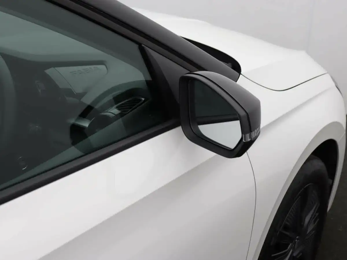 2023-skoda-fabia-10-mpi-colour-edition-big-44