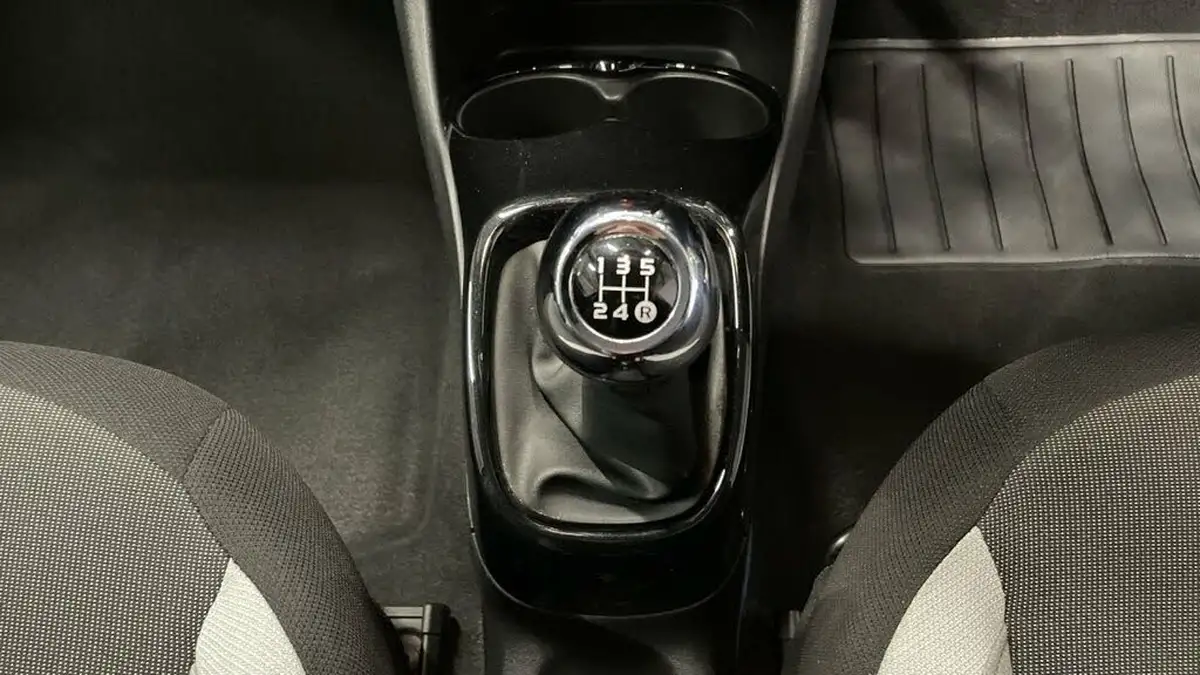 2017-toyota-aygo-10-vvt-i-x-style-71bhp-big-19