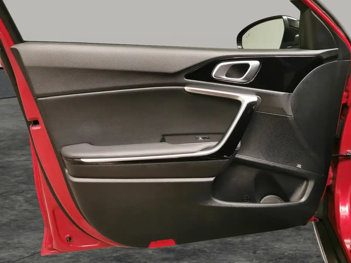2021-kia-xceed-15-t-gdi-4-big-30