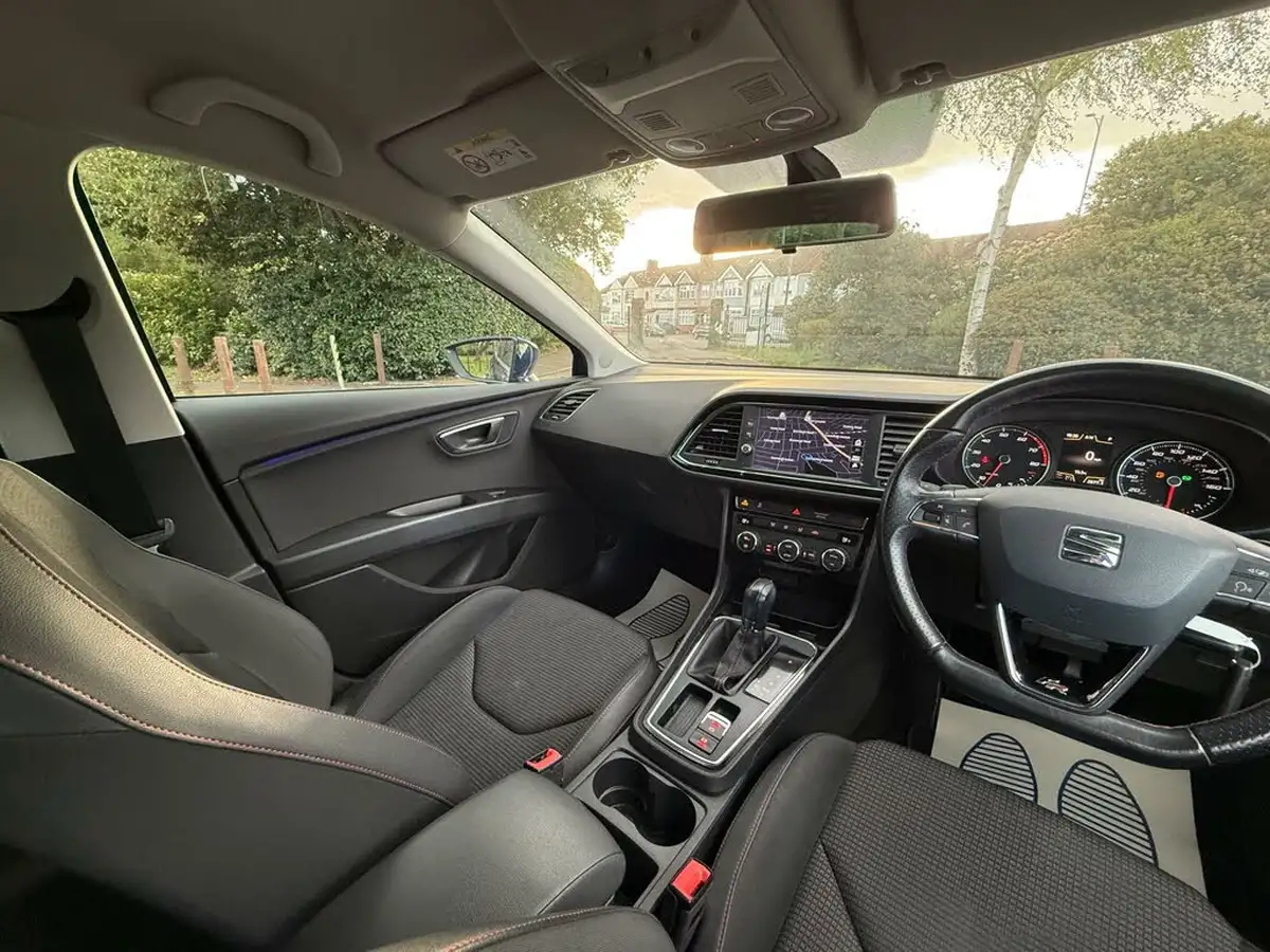2017-seat-leon-14-ecotsi-fr-technology-hatchback-5d-dsg-big-38