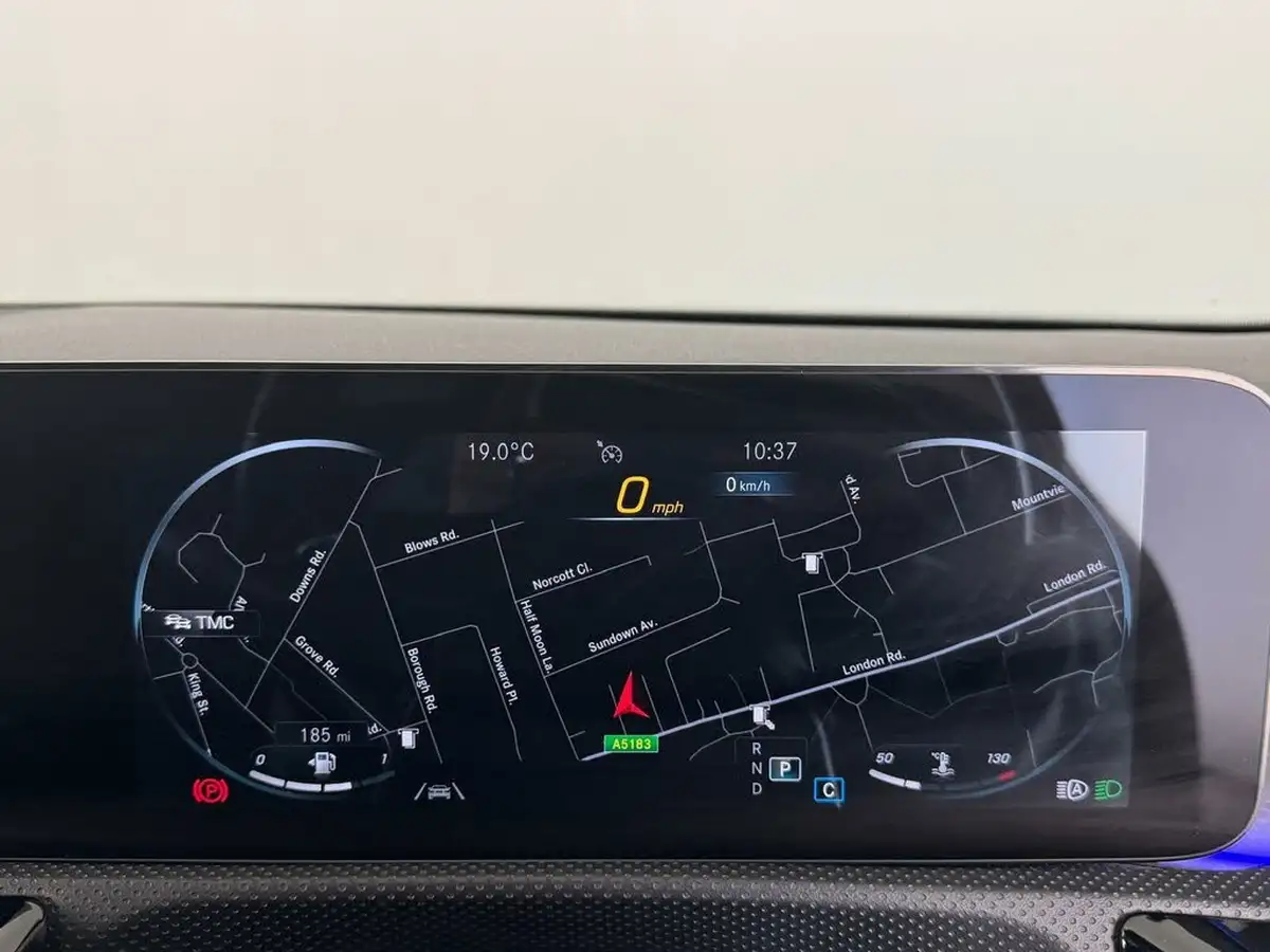 2021-mercedes-benz-cla-13-cla-180-amg-line-premium-plus-coupe-4d-big-32