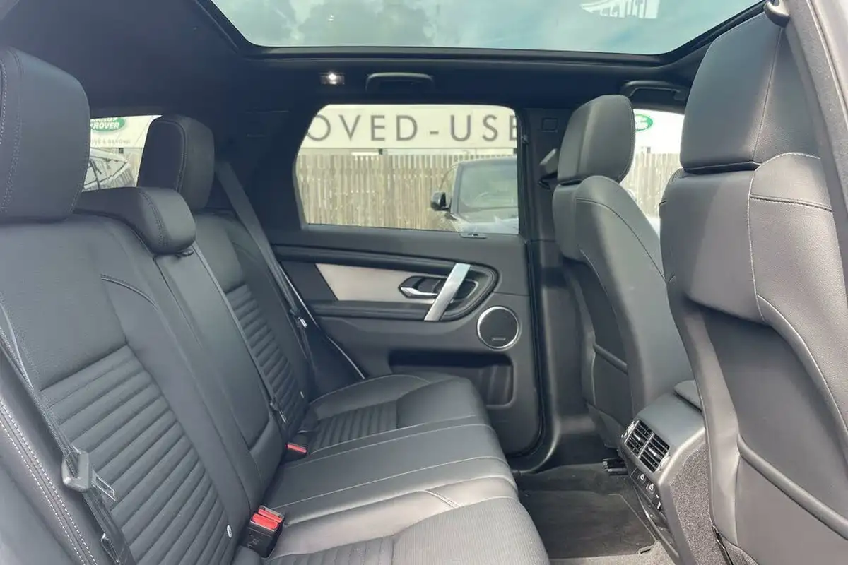 2024-land-rover-discovery-sport-15-p300e-dynamic-se-big-26
