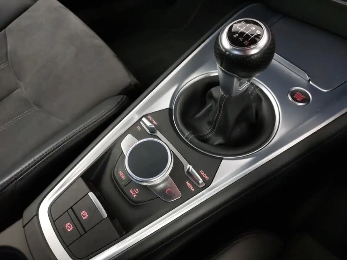 2018-audi-tt-coupe-18-tfsi-black-edition-big-9