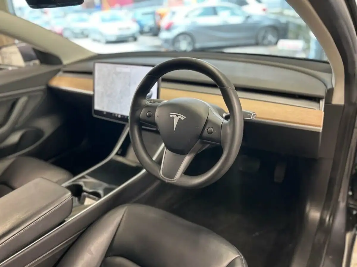 2019-tesla-model-3-e-4x4-performance-pack-big-1