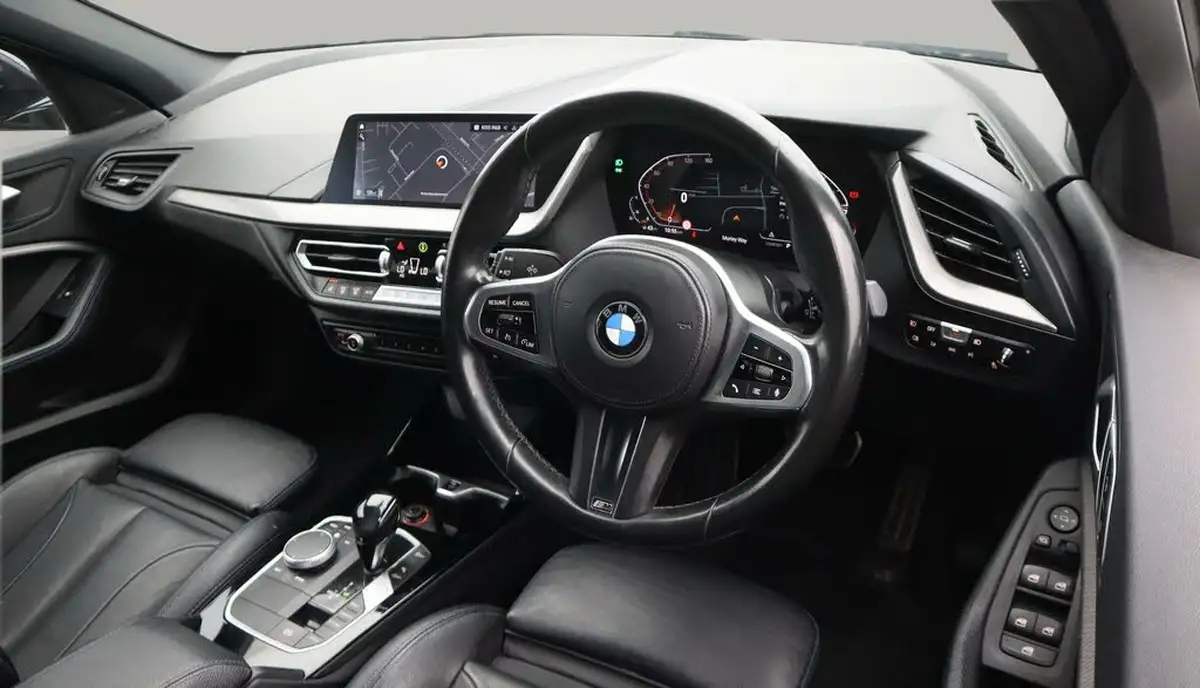 2021-bmw-1-series-15-118i-m-sport-lcp-dct-big-9