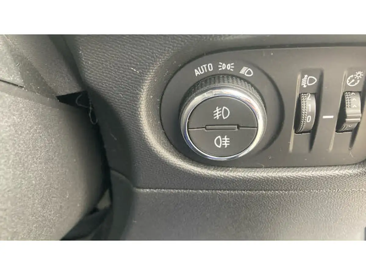 2022-vauxhall-mokka-e-elite-premium-big-39