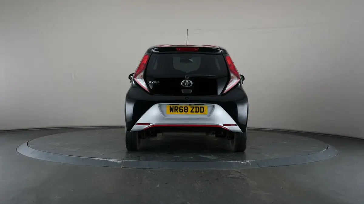 2018-toyota-aygo-10-vvt-i-x-press-71bhp-big-23