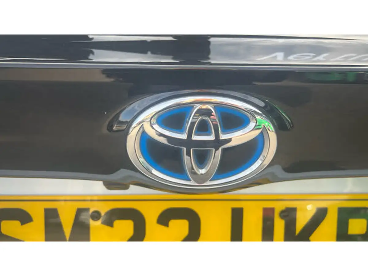 2022-toyota-yaris-15-vvt-i-dynamic-big-39